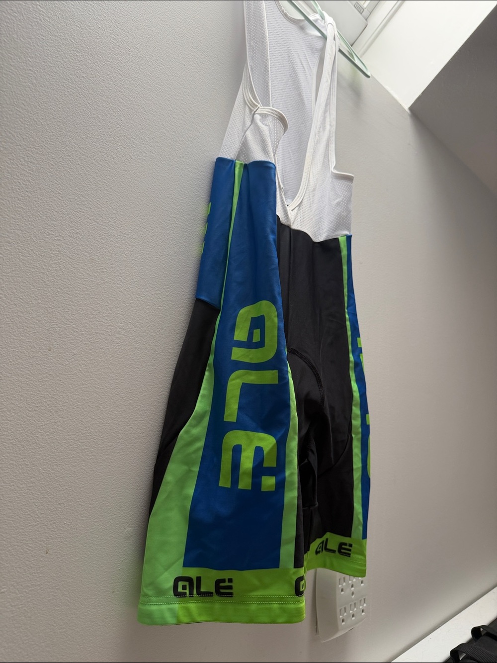 Alé bib shorts size large nwot